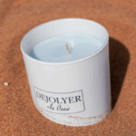 Perfume en Vela en la arena de la playa Pera & Vainilla Inglesas | Dejolyer perfume en vela Artesanal & Sostenible Oasis de Inspiración