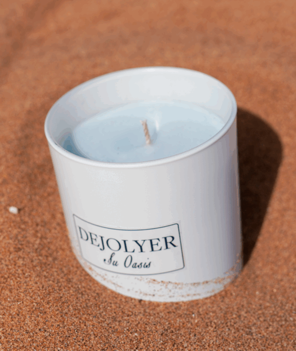 Perfume en Vela en la arena de la playa Pera & Vainilla Inglesas | Dejolyer perfume en vela Artesanal & Sostenible Oasis de Inspiración